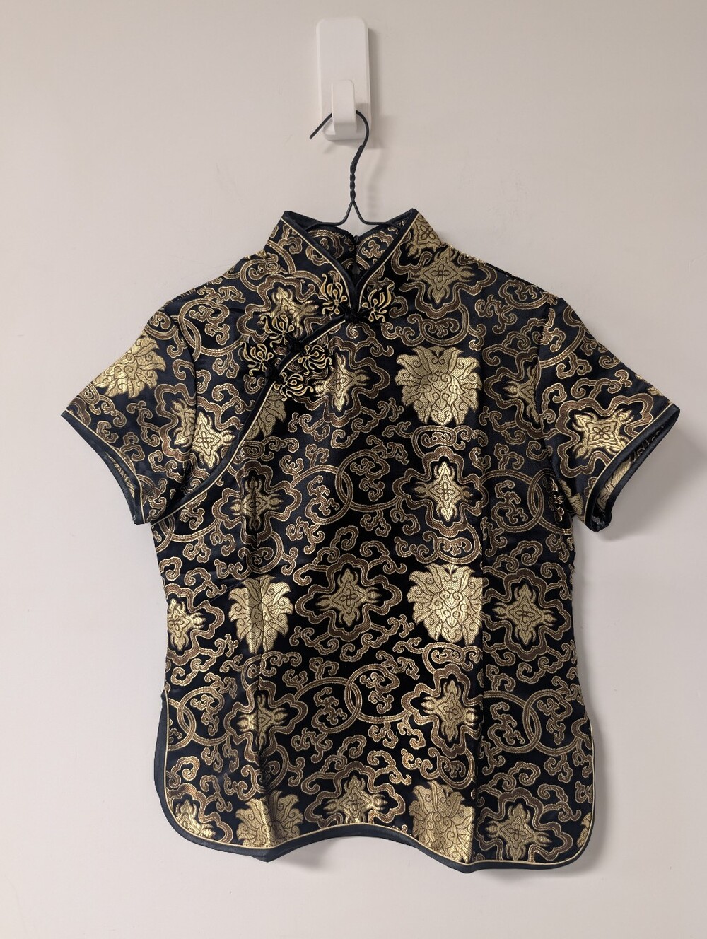 Frog Closure Black and Gold Brocade Short-Sleeve Mandarin Shirt Top